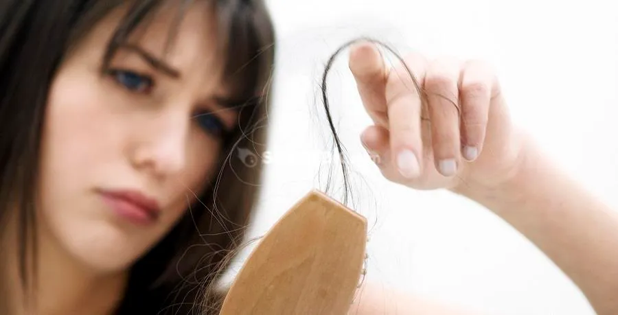 برای جلوگیری از ریزش مو چه بخوریم