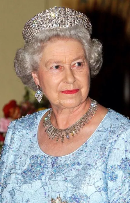 ملکه الیزابت دوم